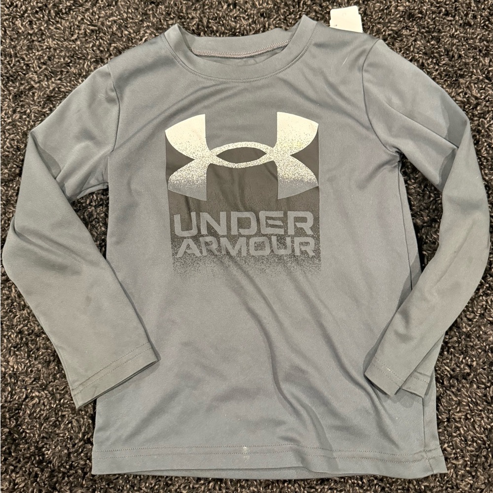 🌮Under Armour Gray Long Sleeve Performance Tee